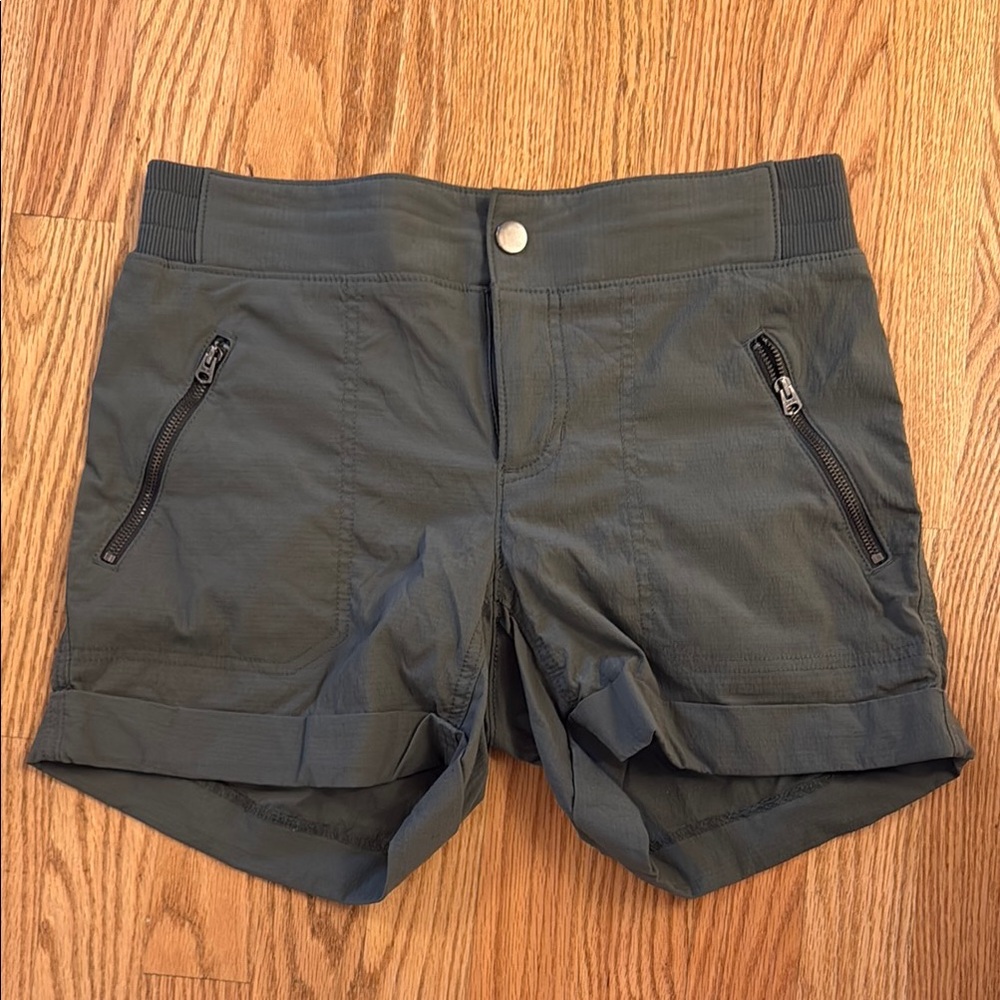 Athleta Women's Trekkie Cargo Shorts